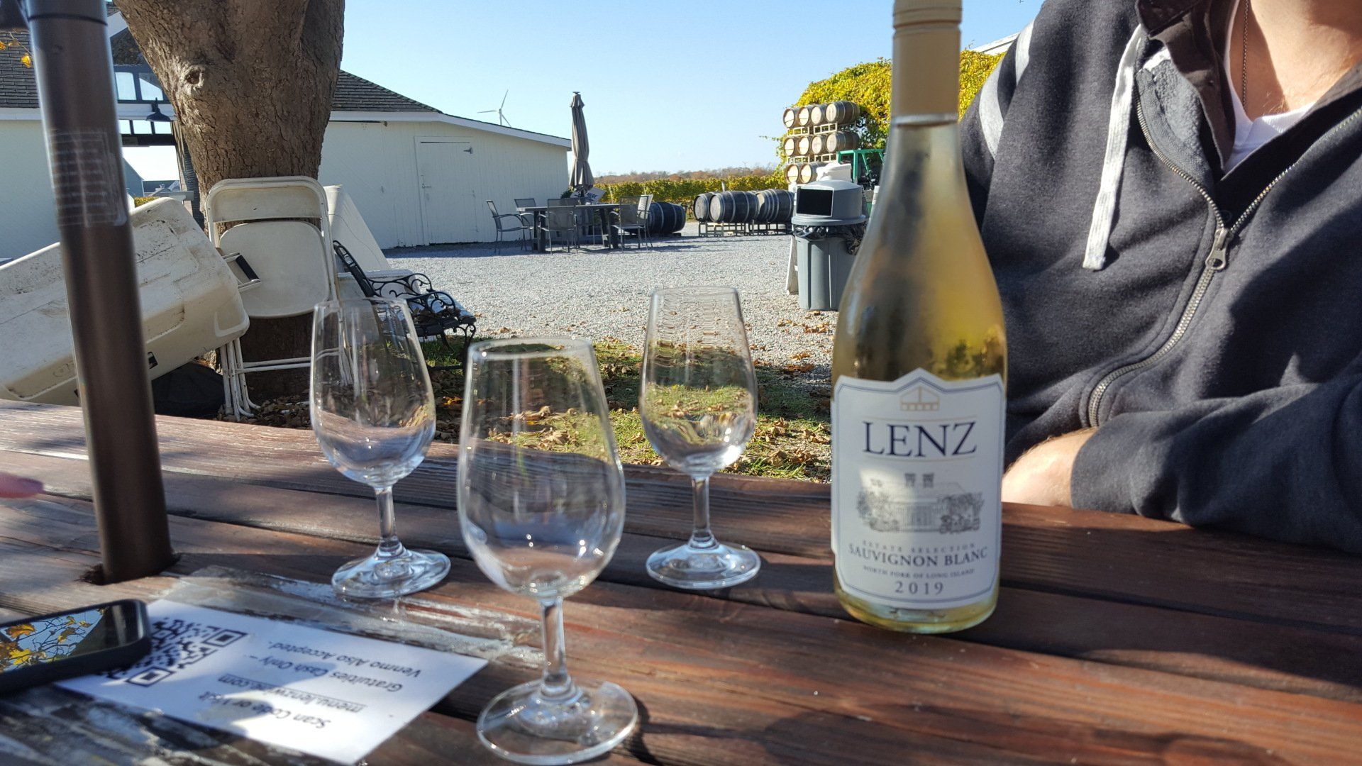East End Wine Tasting Tours - Lenz Winery