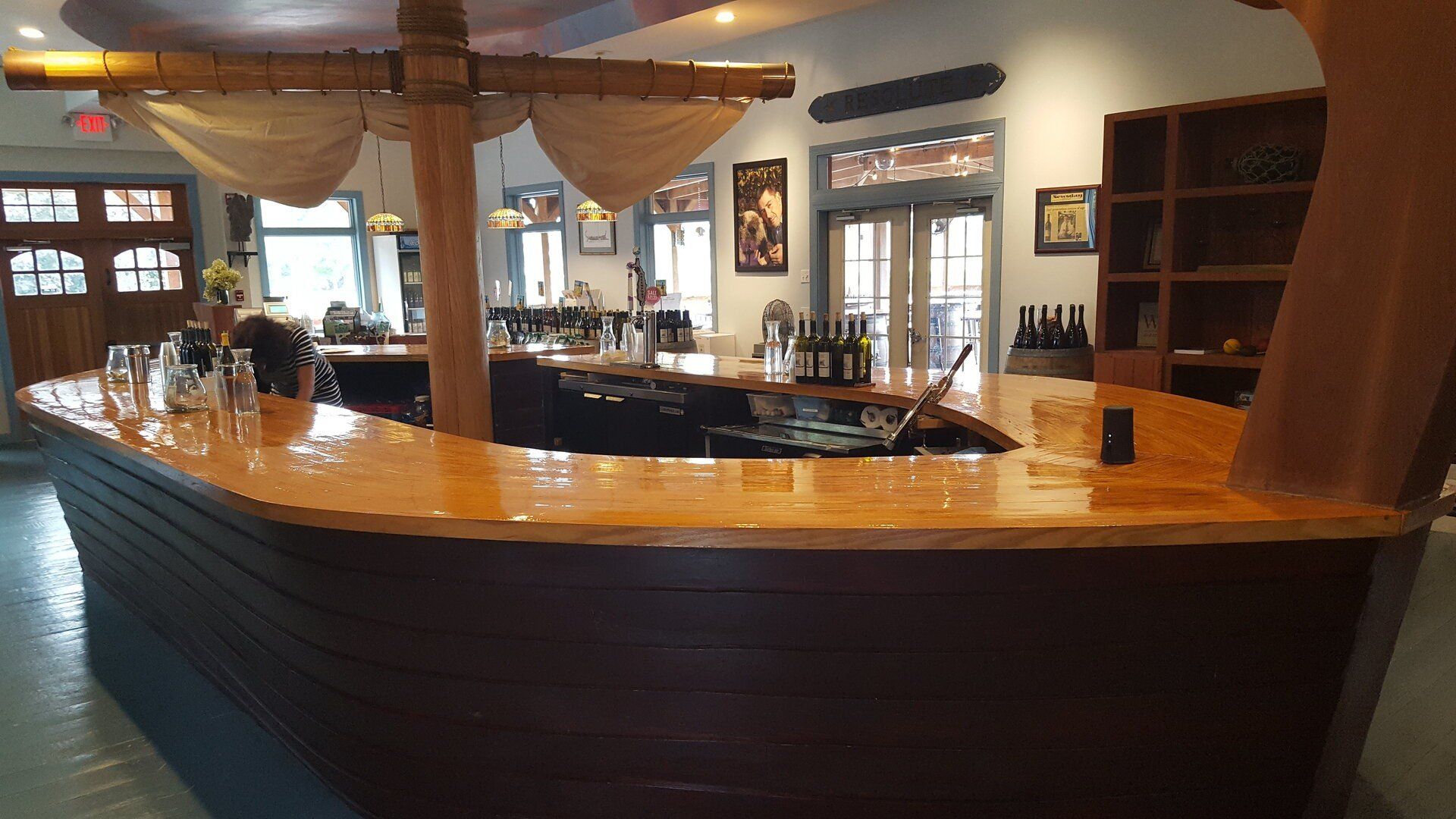 Long Island wine tasting tours 
Jason's Vineyard Main Bar Inside