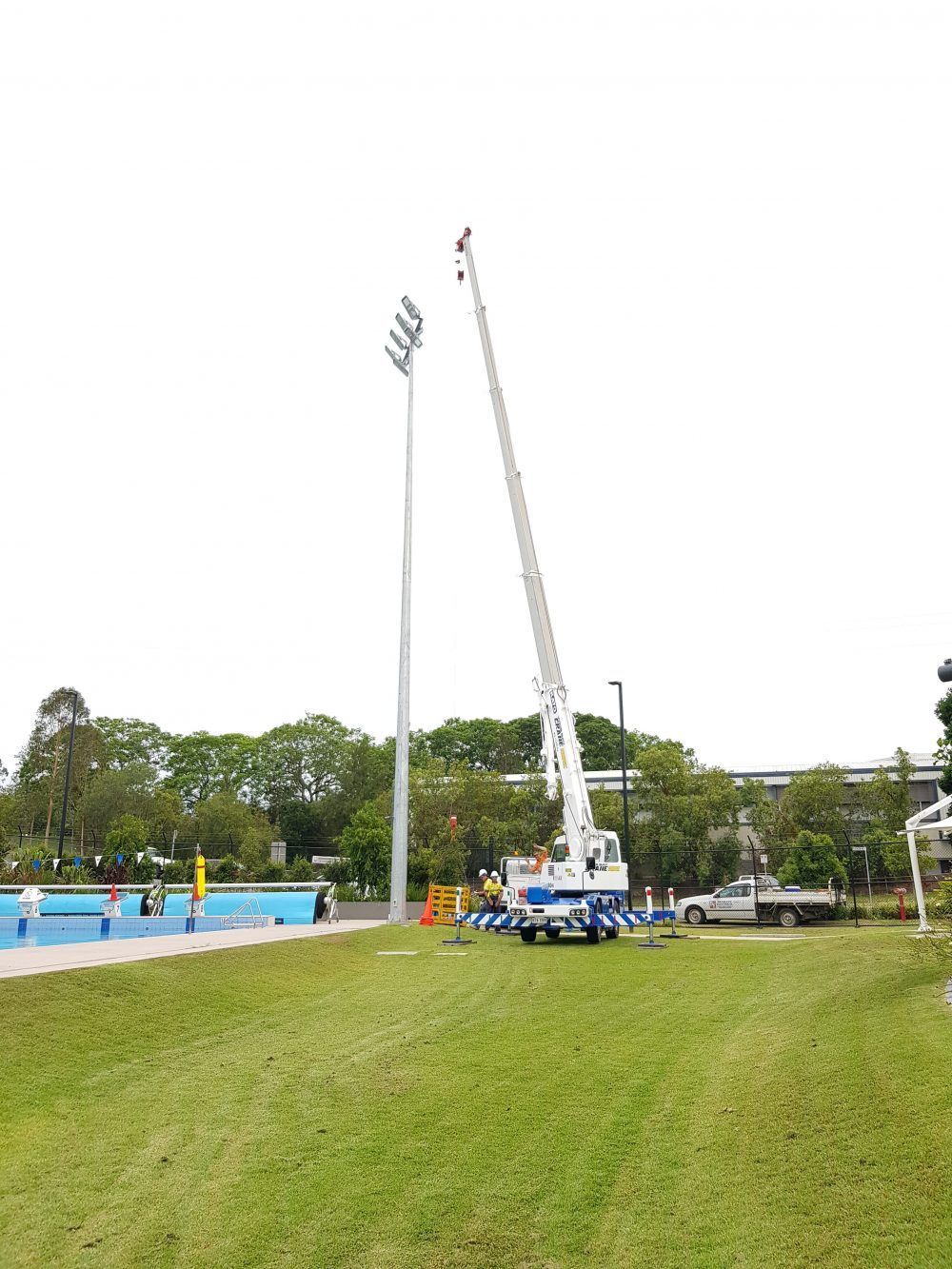 White 13 Tonne City Crane — Pialba, QLD — Wide Bay Crane Hire