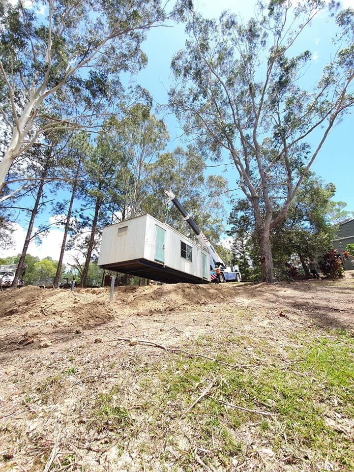 25t Franna Crane Lifting Cabin — Pialba, QLD — Wide Bay Crane Hire
