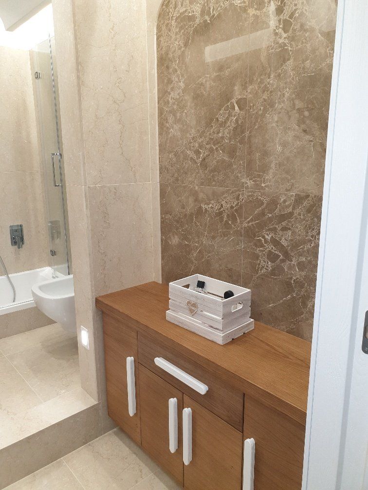 Dettaglio bagno in pietra