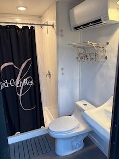 Red Coach Shower Suites