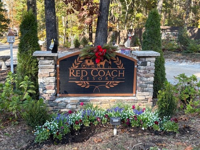One of Red Coach Resort' s Entrance signs