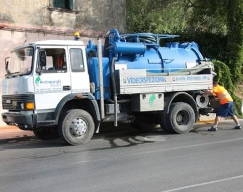 mezzo per autospurghi