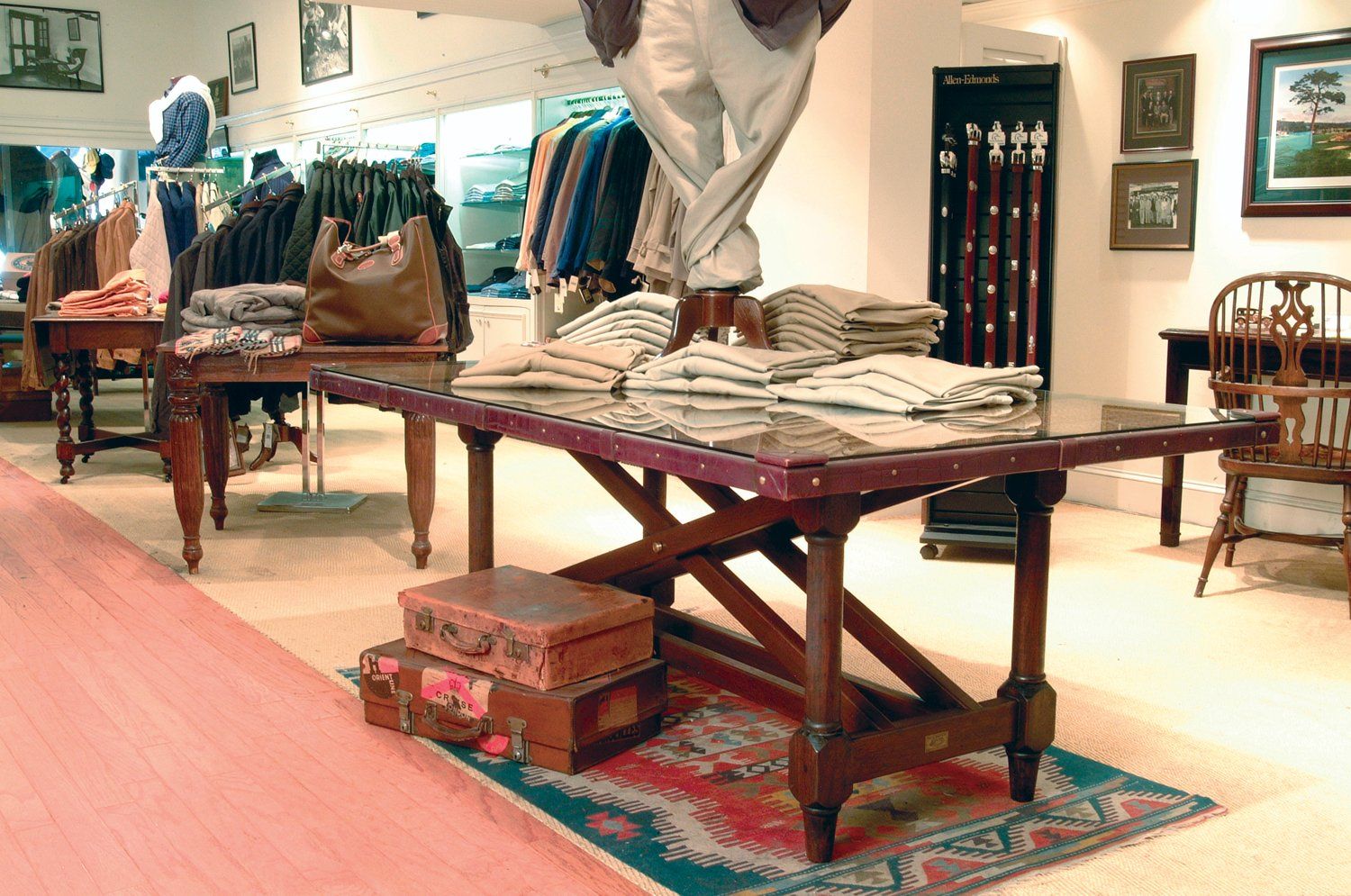 Serengeti Display Table for gold pro shop by Bauer International