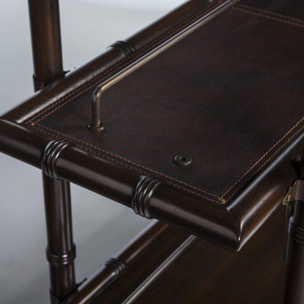 OPEN HANG/FOLD for golf pro shop by bauer international