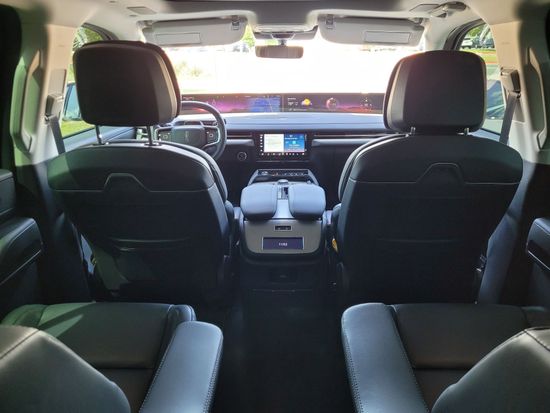 Lincoln Navigator L Interior