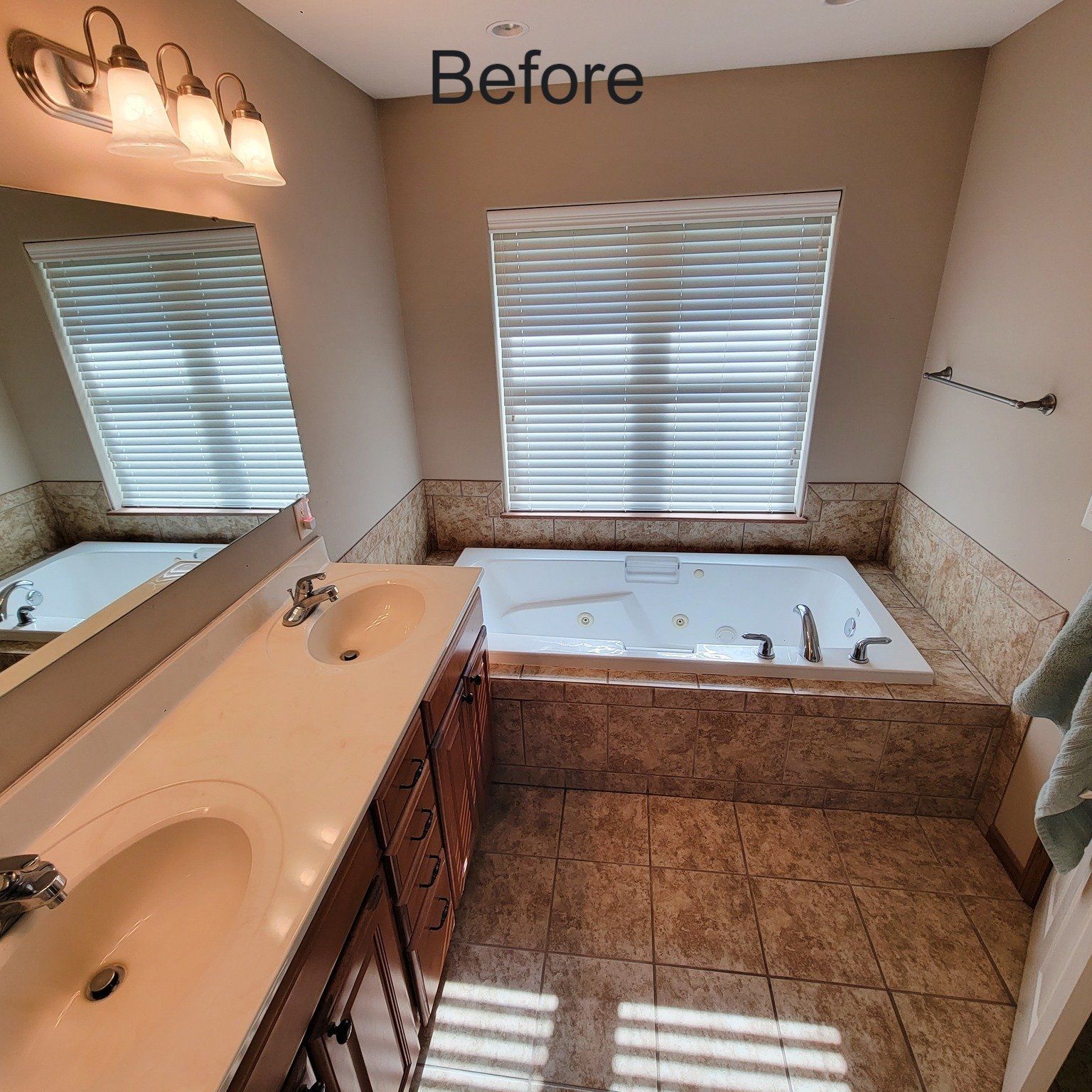 Before Shower Remodeling — Davenport, IA — Shower Pros LLC