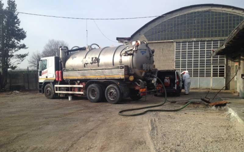 bonifica e pulizia delle cisterne