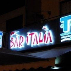 insegna luminosa bar