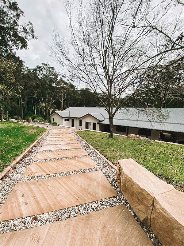 Stone Slab Path Leading to Stylish House — Custom Home Builders in the Hunter Valley