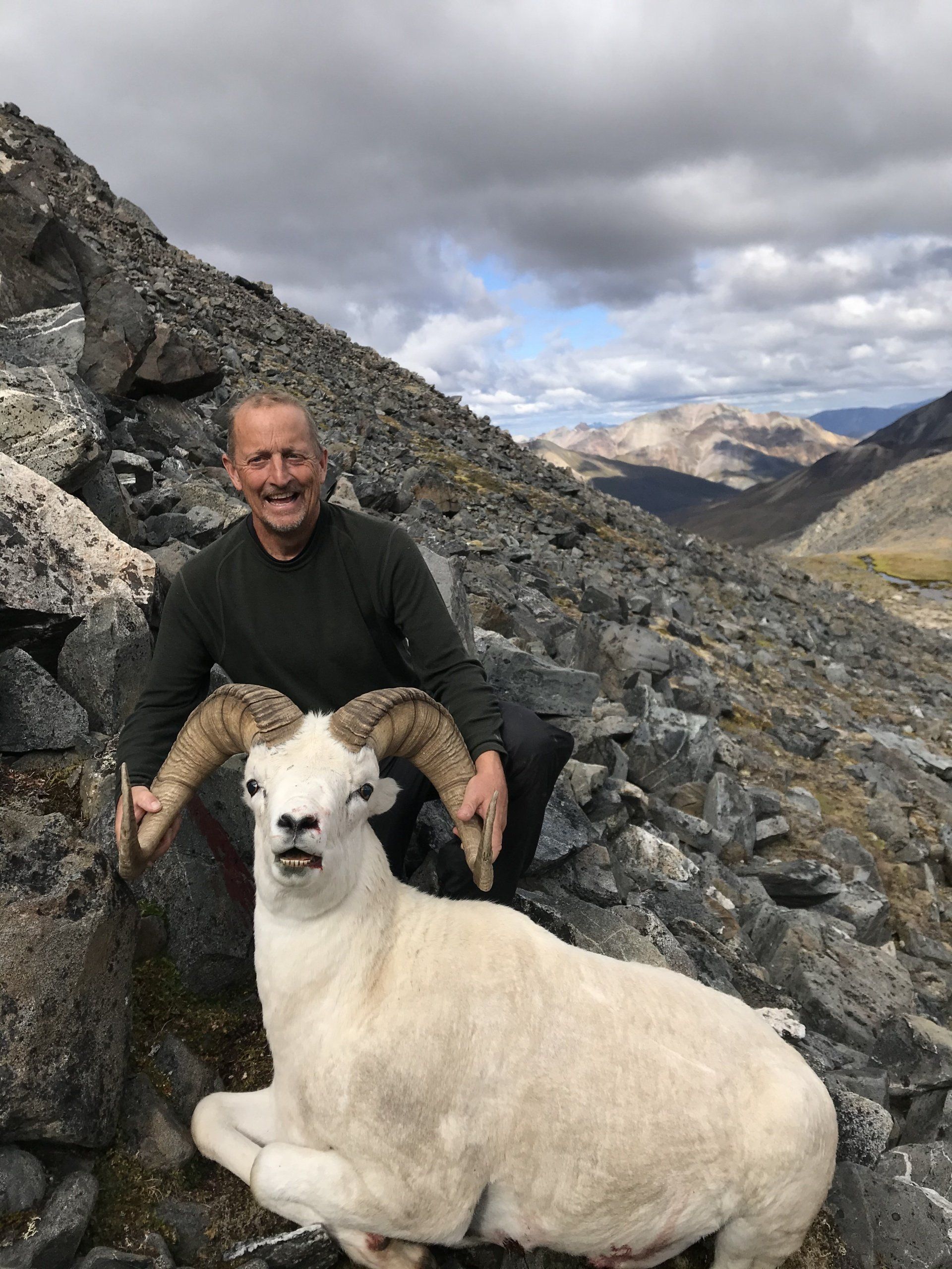 Alaska Sheep hunting outfitter, Alaska Sheep hunting guide