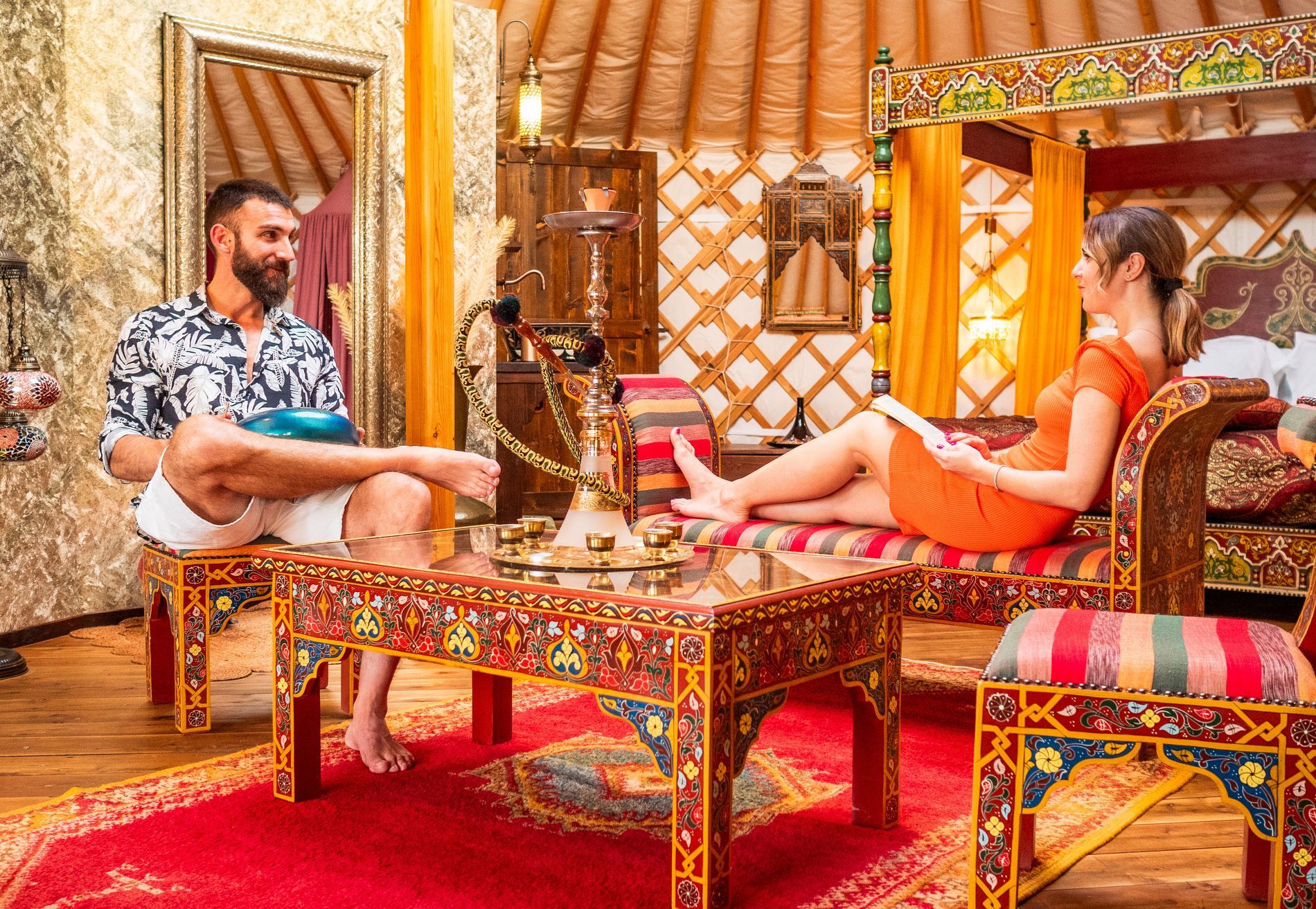 Glamping Siena. Glamping with Jacuzzi in Tuscany. Yurta Siena.