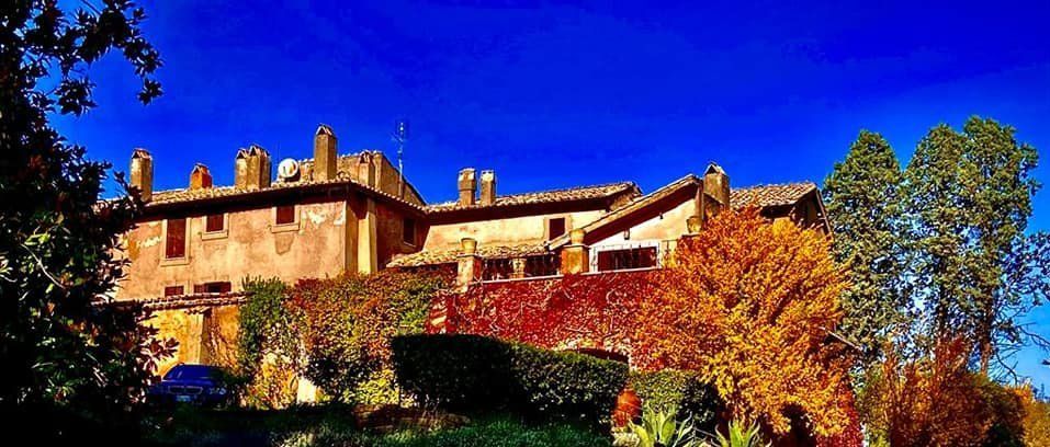 Castellina de Miremont -  Location Matrimoni e Unioni Civili  Roma. Consulta la disponibilità e i prezzi.