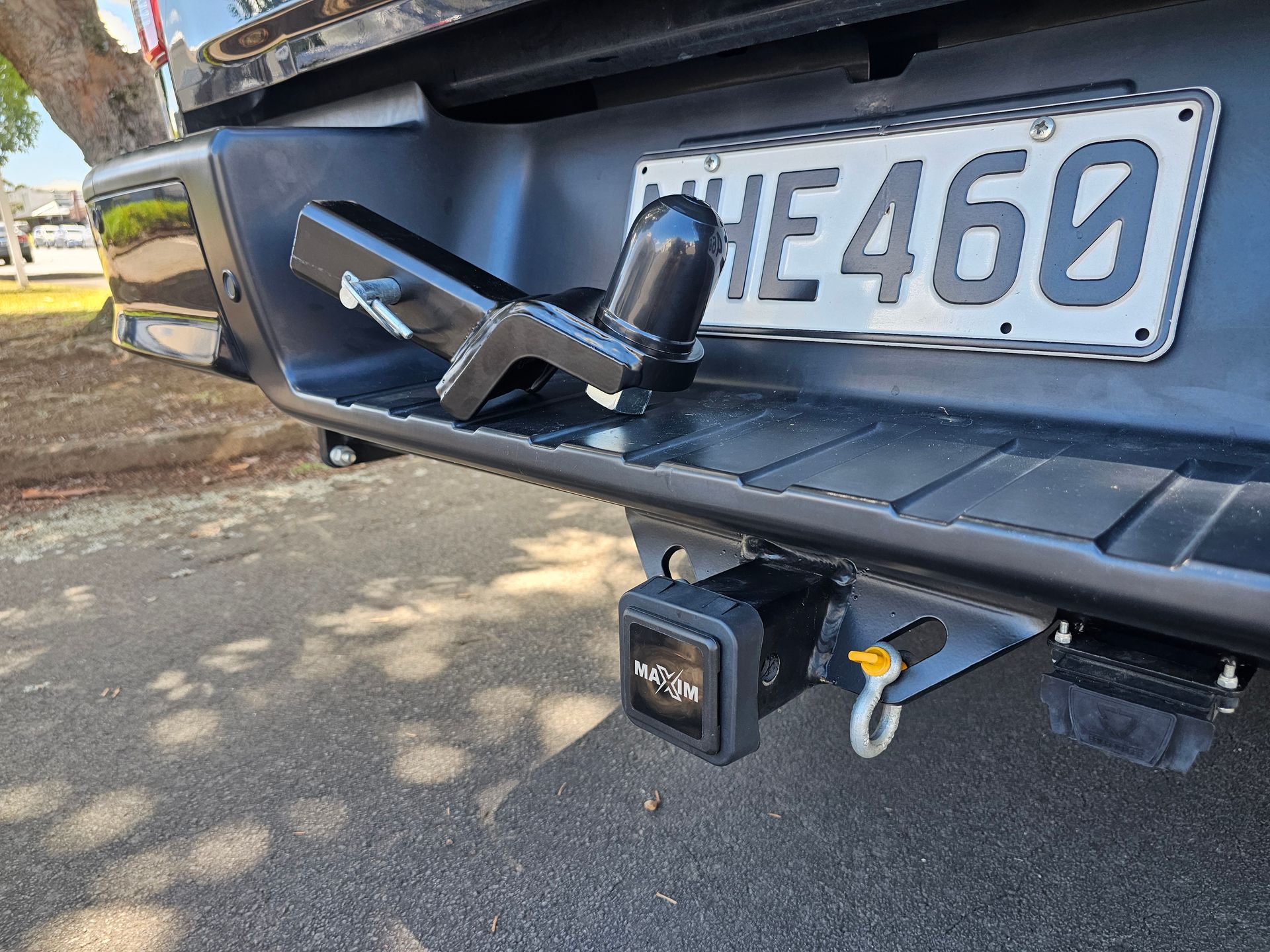 Mazda BT-50 with MAXIM Hard Lid and LOCKON Towbar