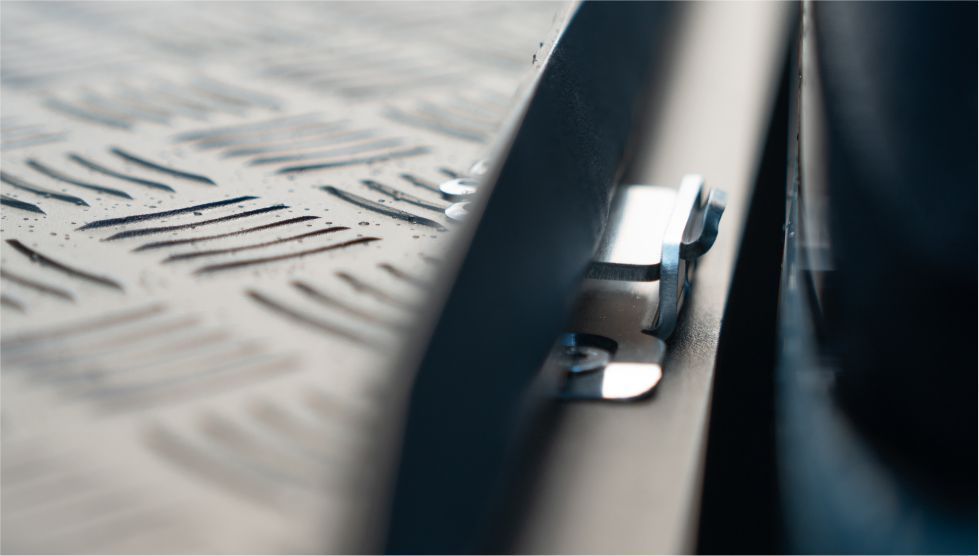 MAXIM Hard Lid Quick Removal System.