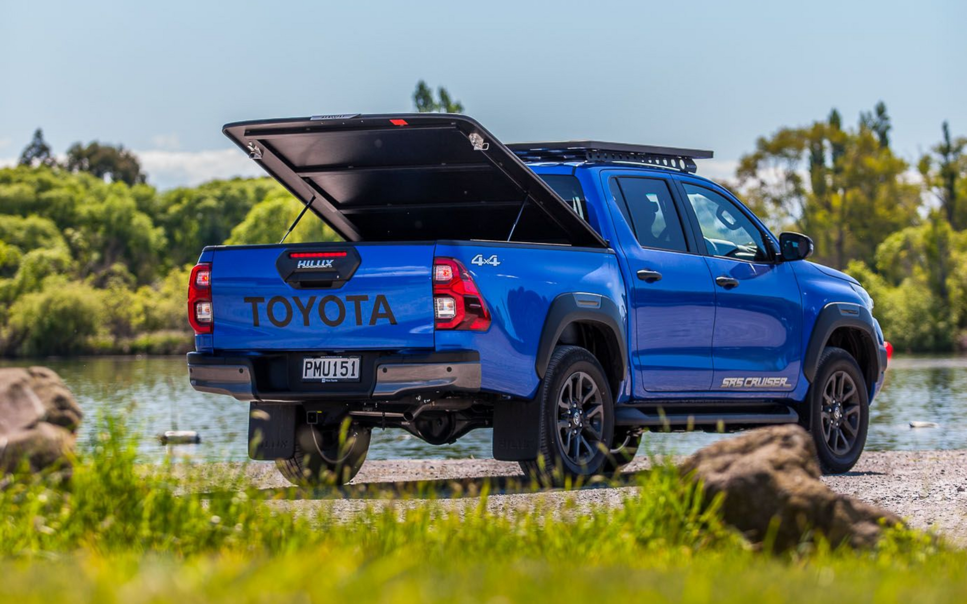 Ford Range with MAXIM Hard Lid on a wharf.