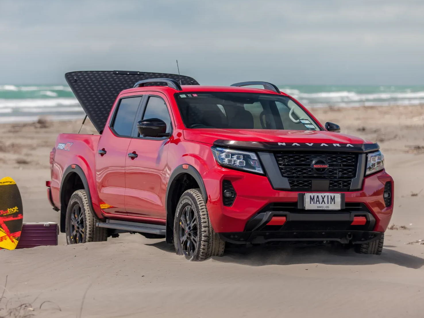 Nissan Navara with MAXIM Hard Lid
