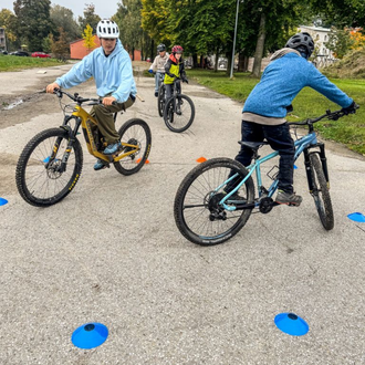 Schulunterricht Mountainbike, Mountainbiken in der Schule, Unterrichtsfach Mountainbike