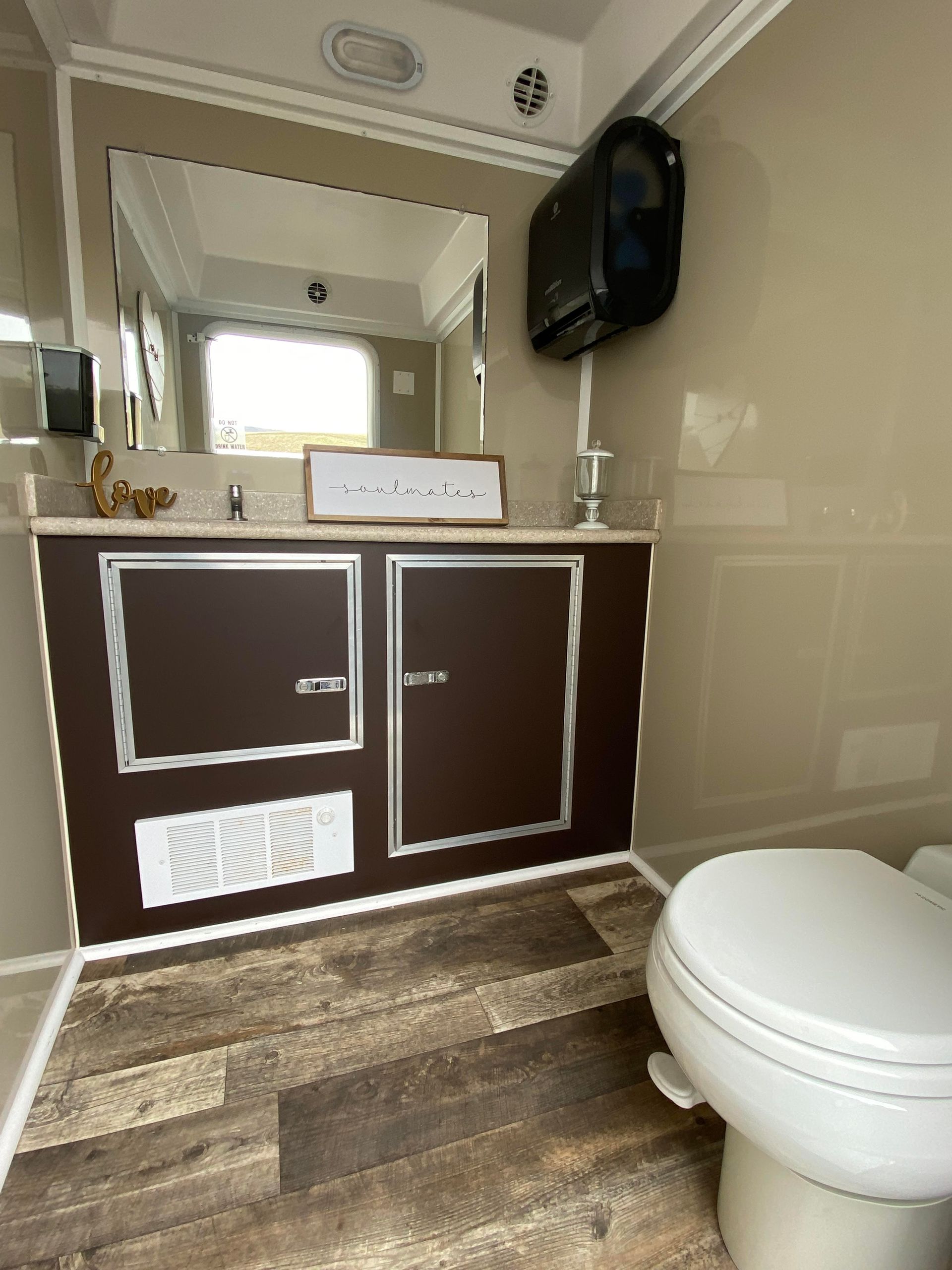 Deluxe Trailer — Wenatchee, WA — Royal Flush Portable Luxury Restrooms