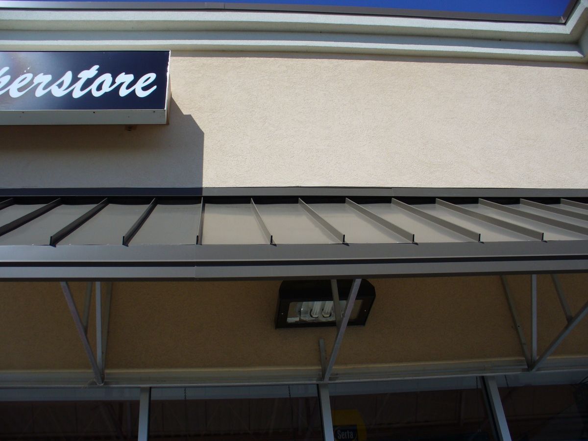 Awning Over Shop Window - Jacksonville, FL - Boree Canvas Unlimited