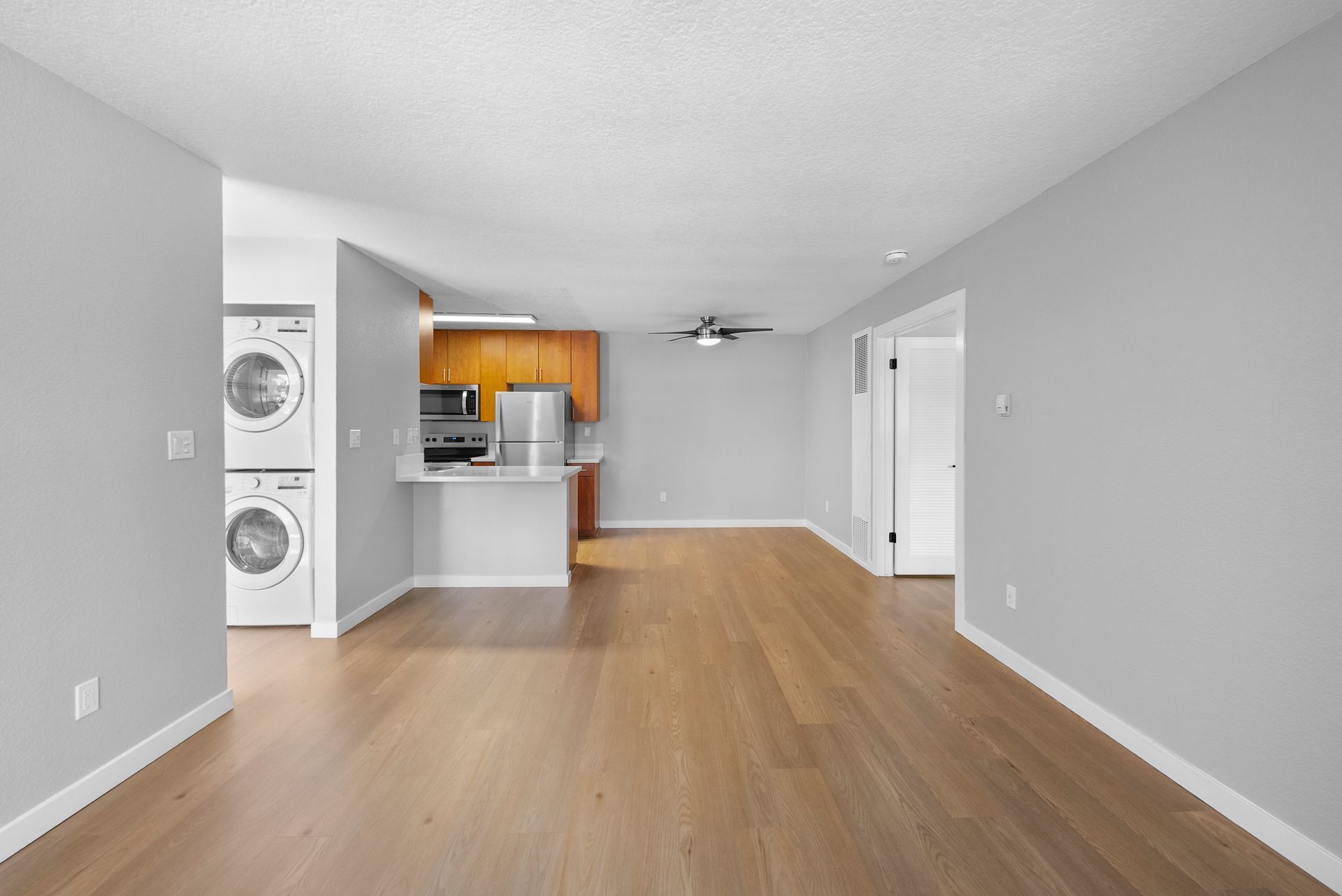 Sliding Photo Gallery Displaying Apartment Features