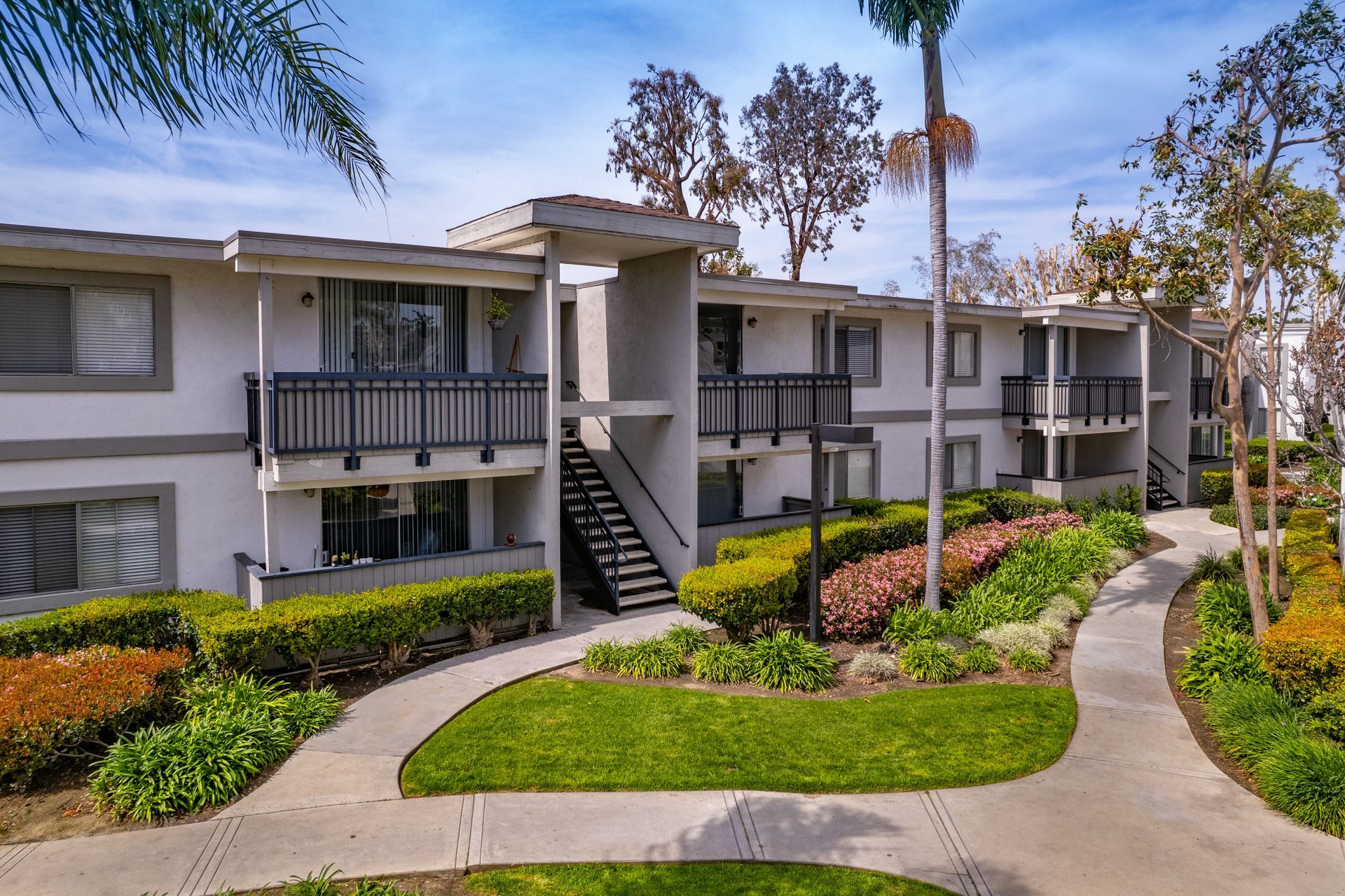 Gallery Surf House Apartments Huntington Beach, CA