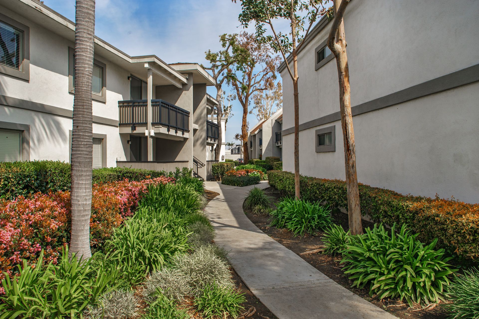 Gallery Surf House Apartments Huntington Beach, CA