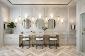 bathroom-with-white-walls-white-gold-accents