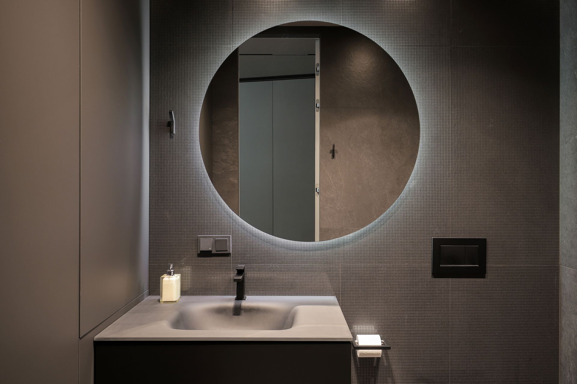 Everything to Know about Mirror Making