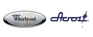 Dos logotipos de Whirlpool y Microit están sobre un fondo blanco.