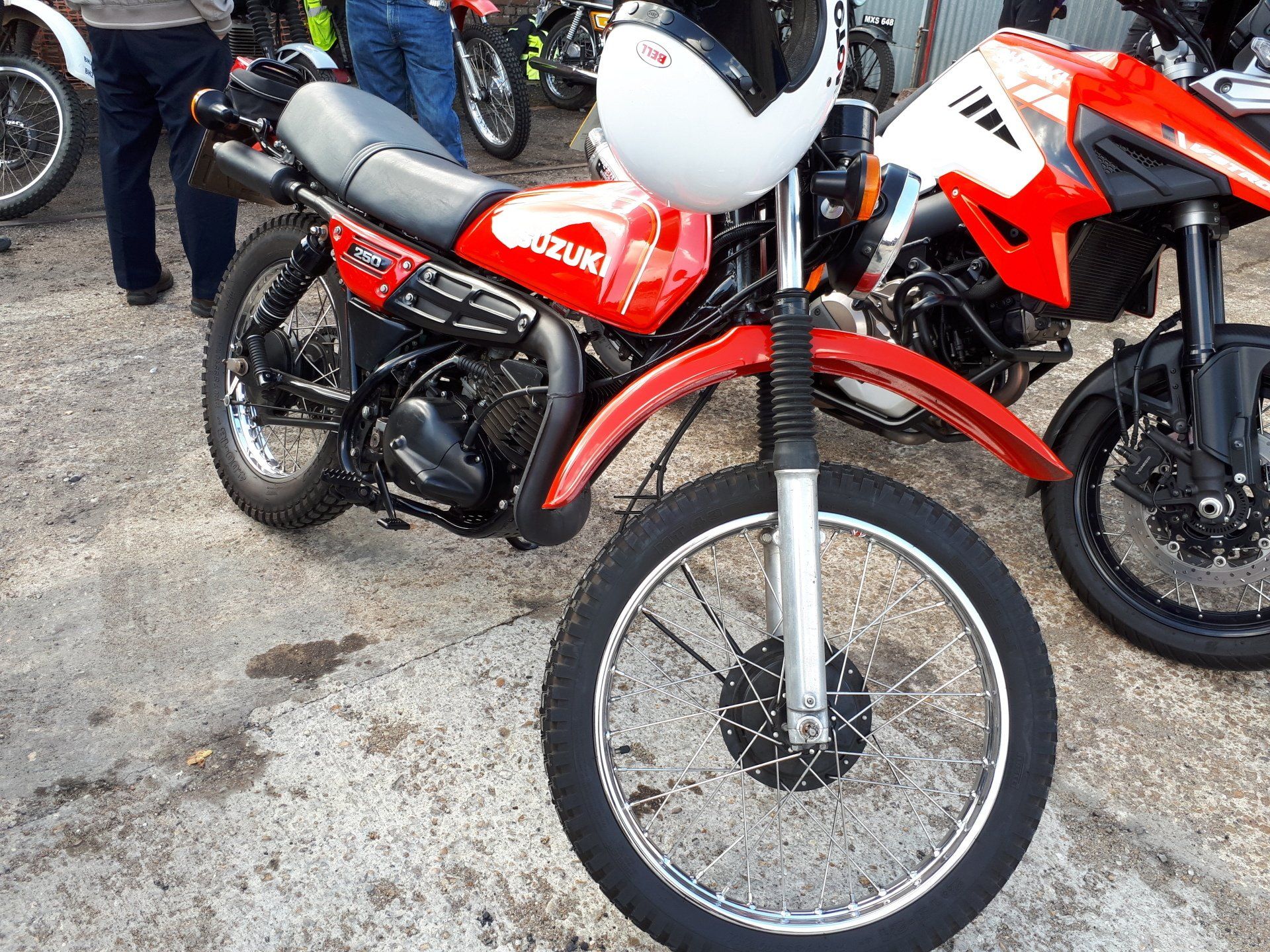 Suzuki TS250