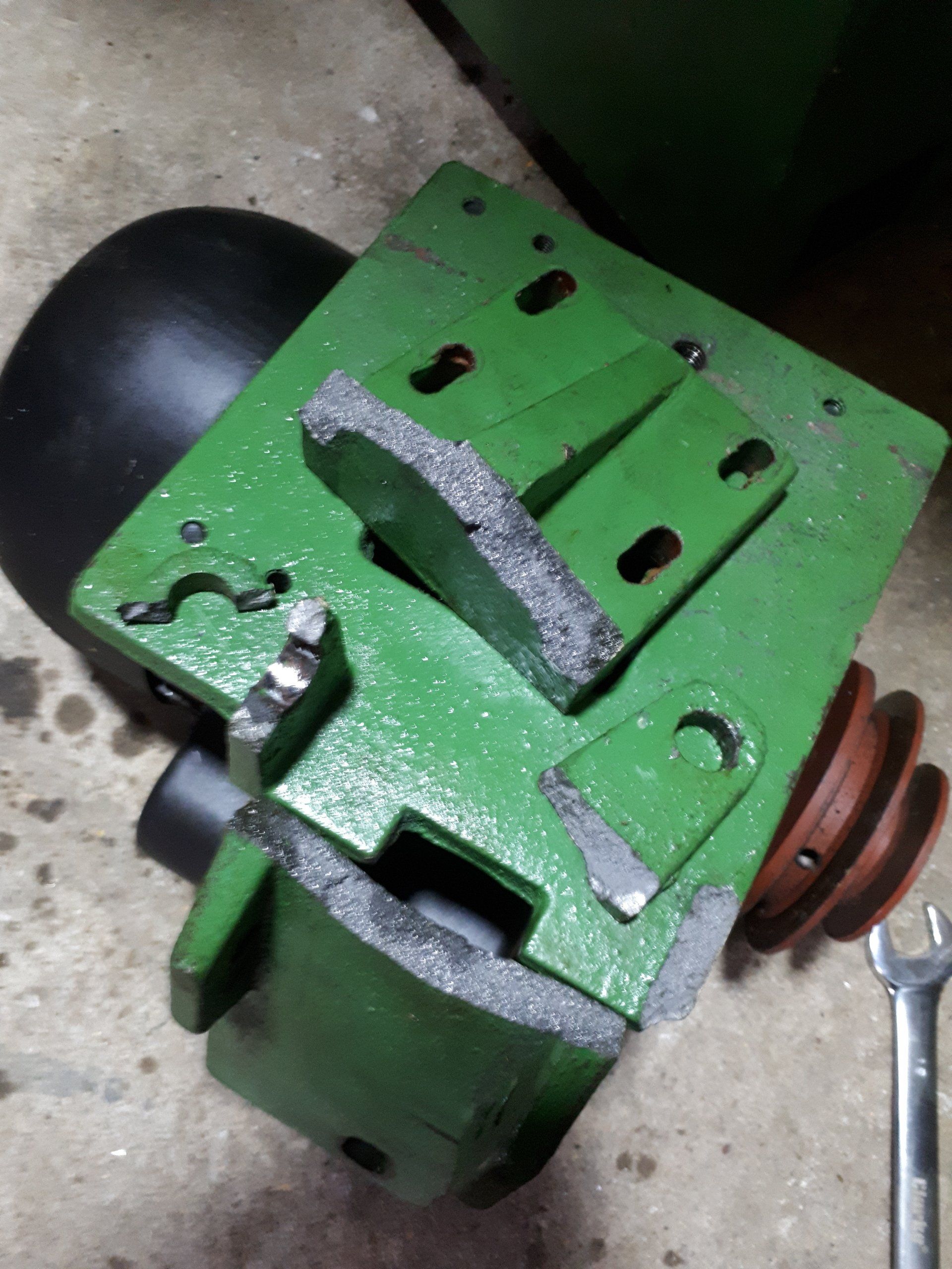 Cracked cast iron motor mount