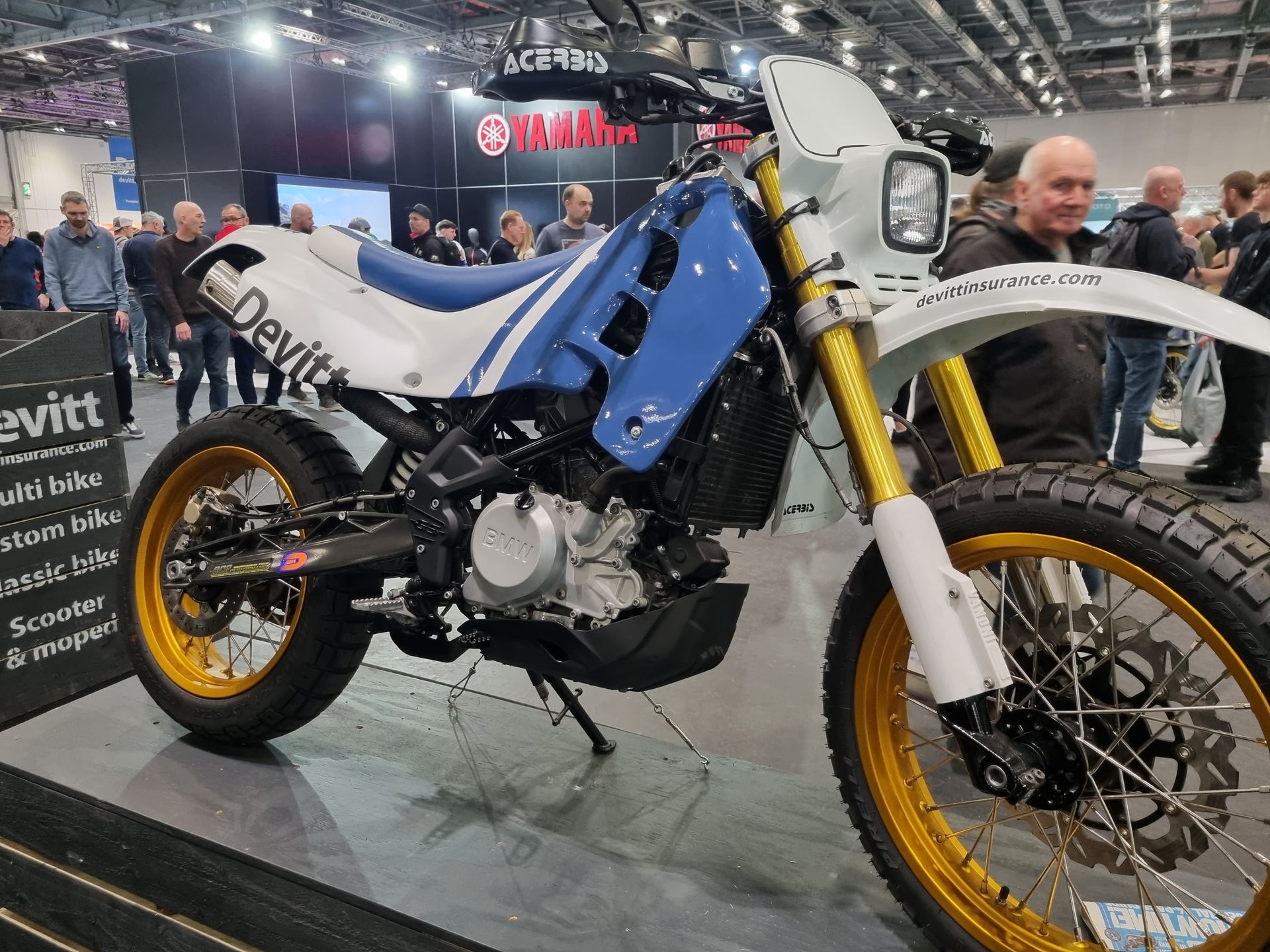 BMW based, retro styled dirt bike build