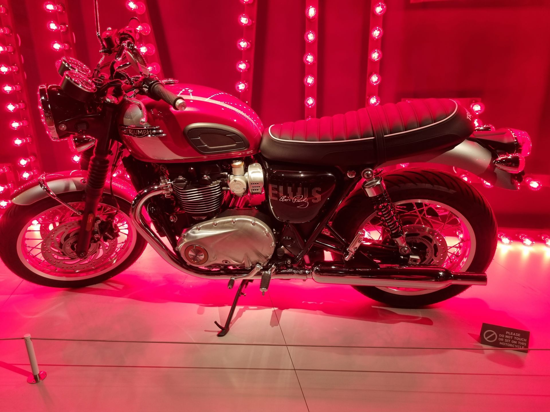 Triumph Bonneville T120 Elvis Presley Ltd. Edition