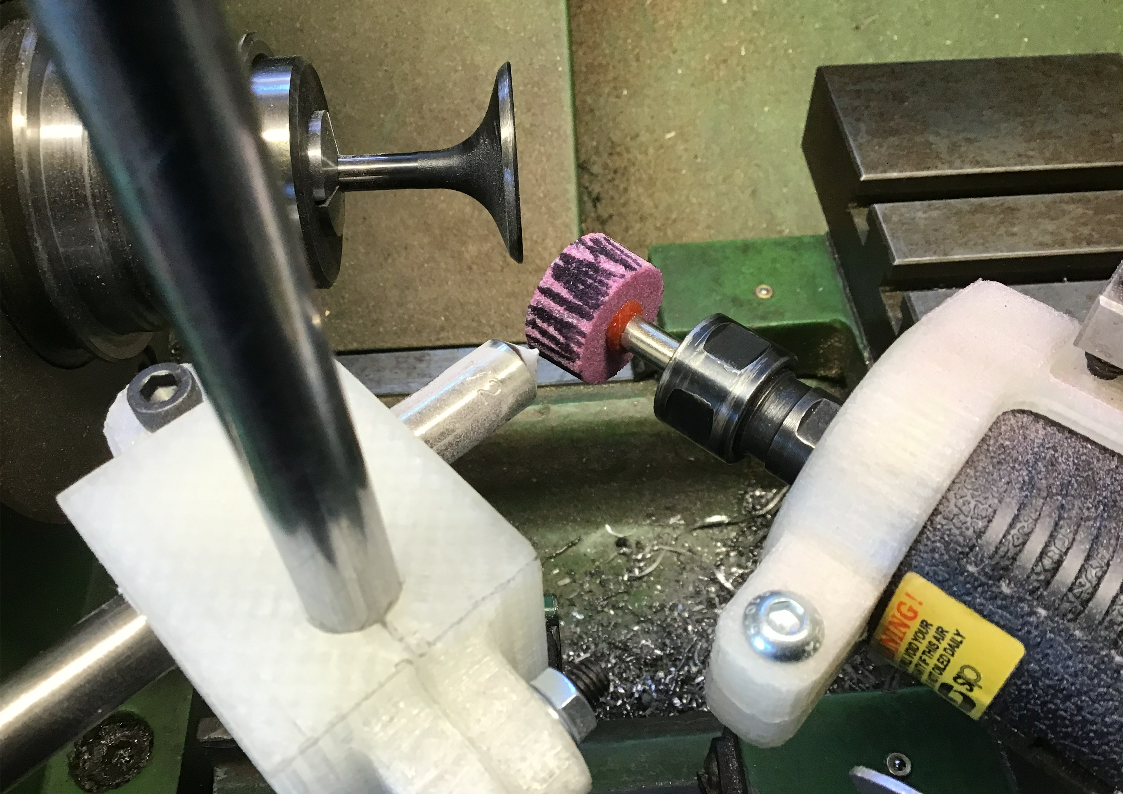 Dressing the grinding wheel of the DIY valve grinder