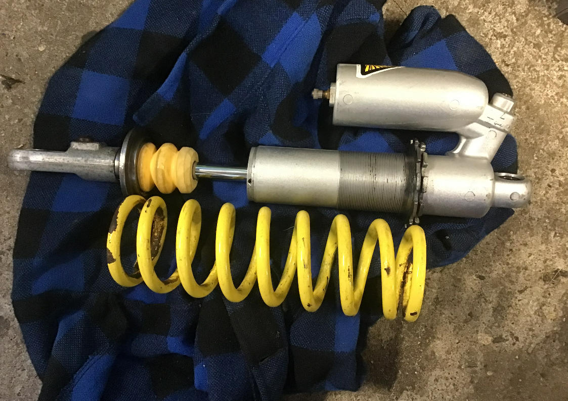 Fitting the YZ125 Sock Spring