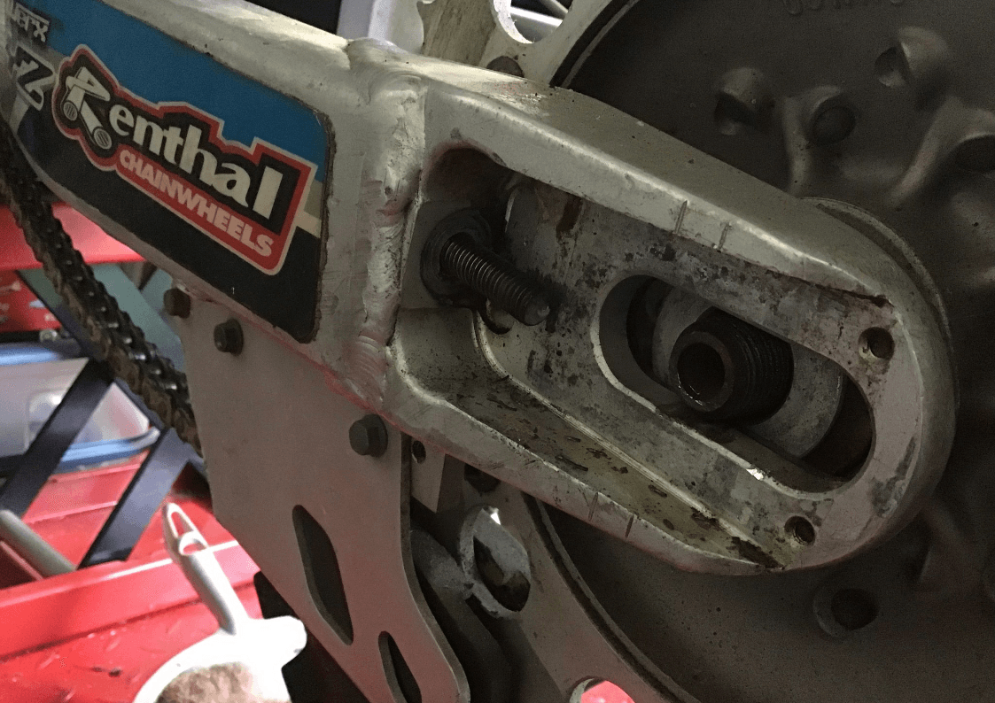 Snapped Chain Adjuster YZ125