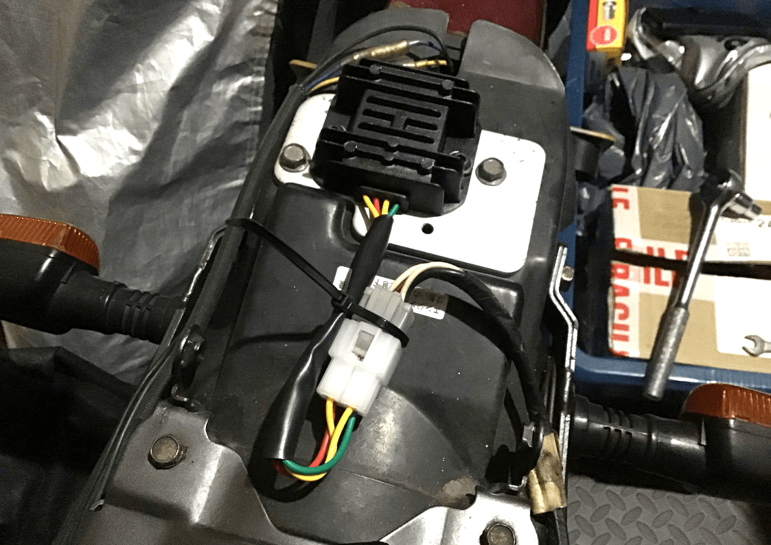 Yamaha SRX600 regulator / rectifier