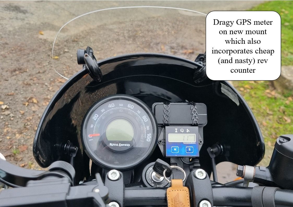 Dragy GPS unit and cheap digital tacho mounted to Royal Enfield Hunter 350