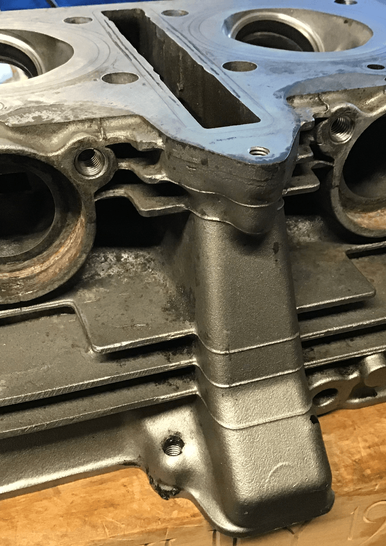 Thread inserts fitted to motorcycle cylinder head