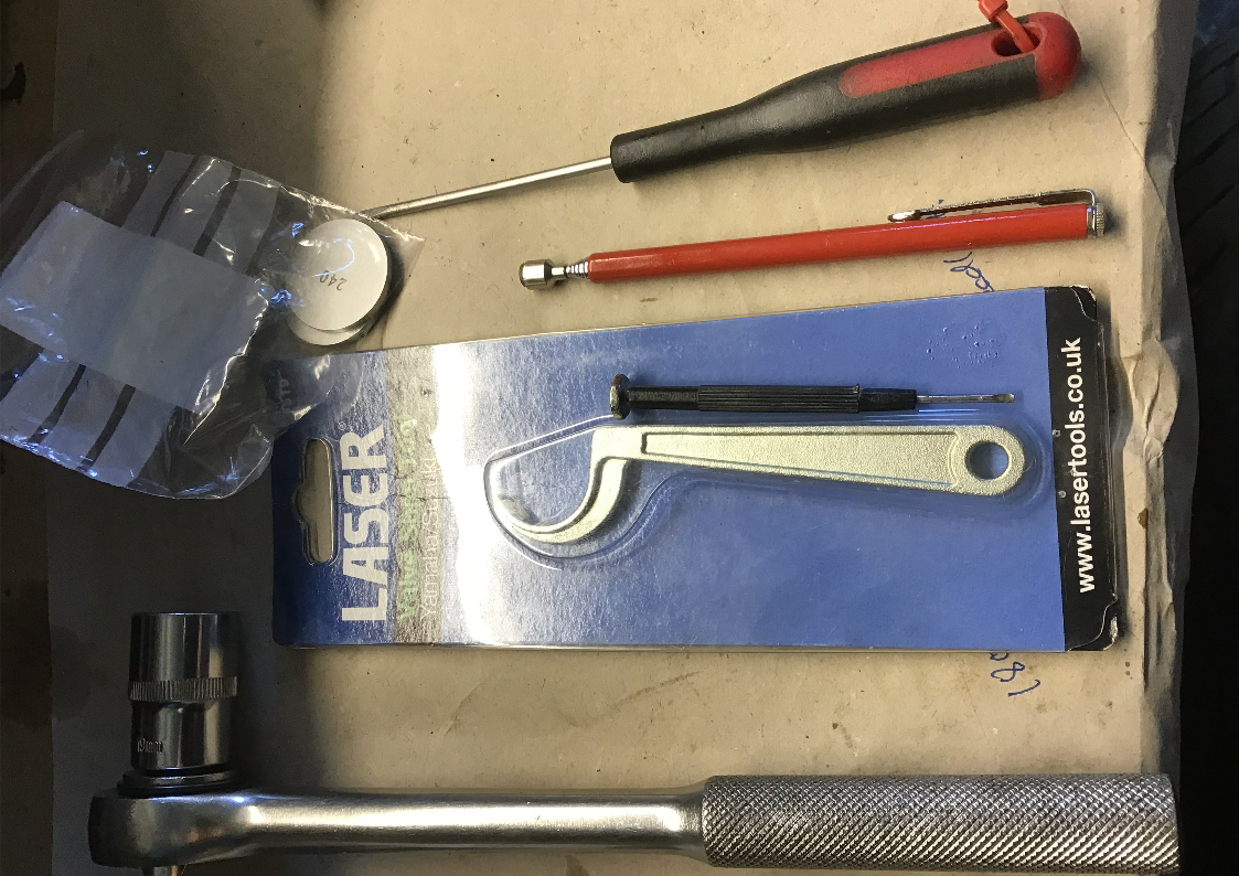 GS500 valve shim tools