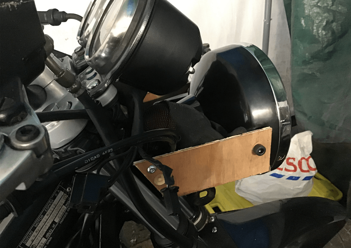 Mock-up of RD350LC headlight mounted on GS500