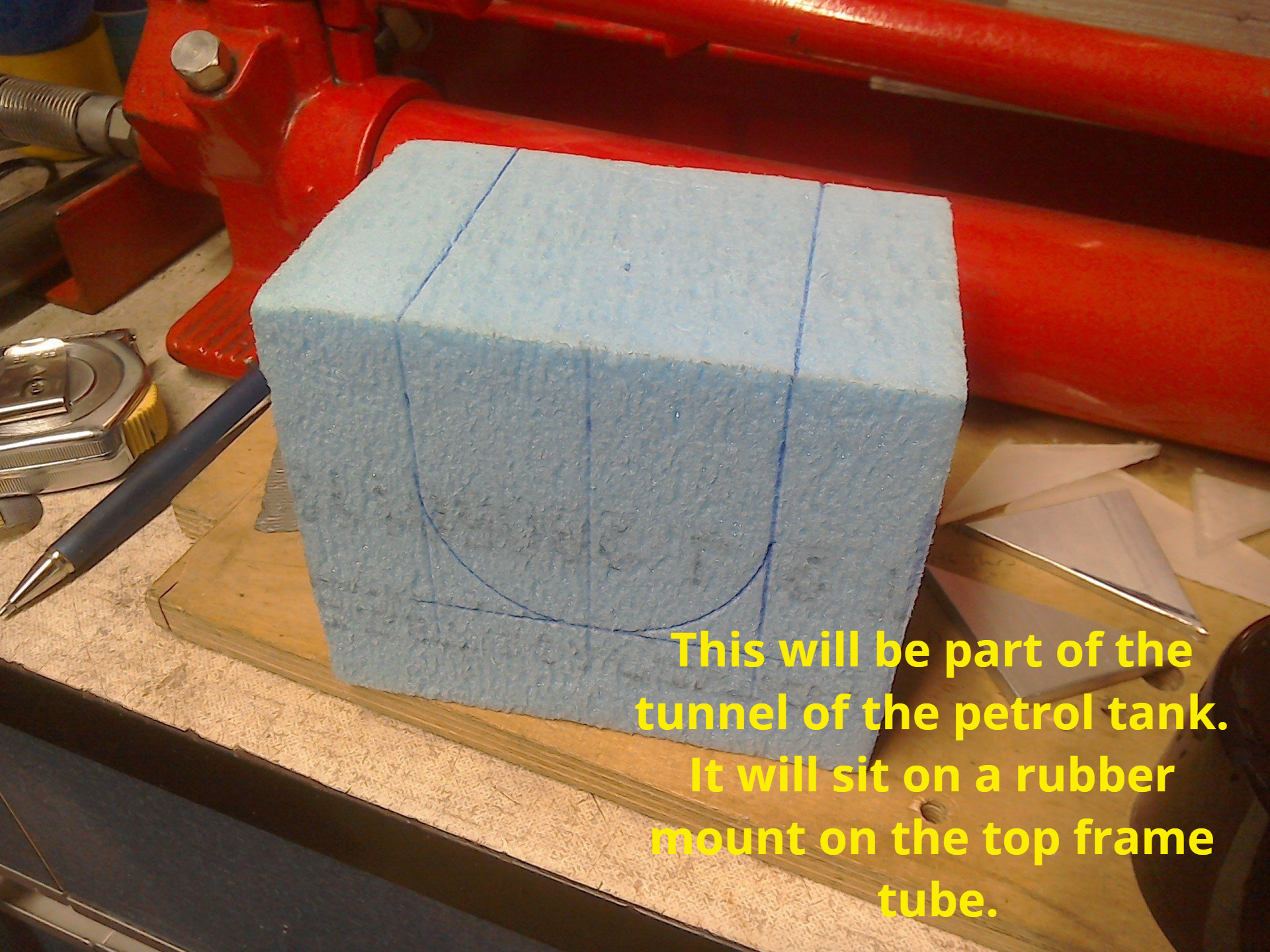 Cutting foam for petrol tank