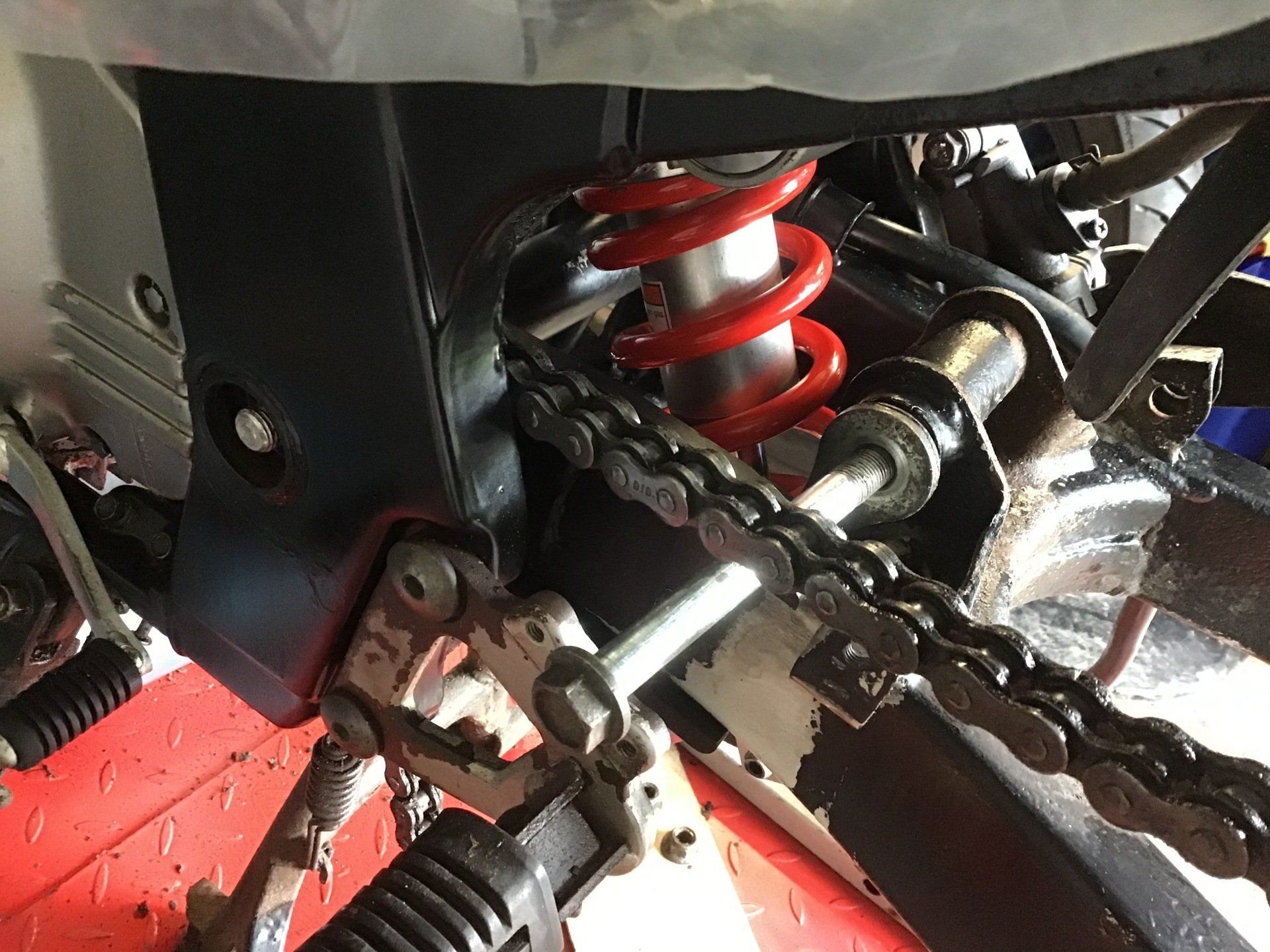 Fitting R6 shock to GS50