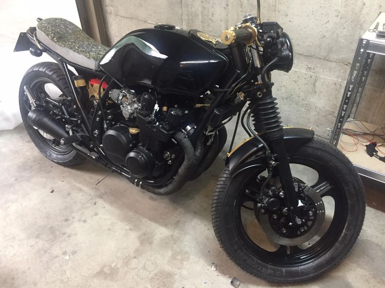 GPz750 Cafe Racer Build Nearing Completion