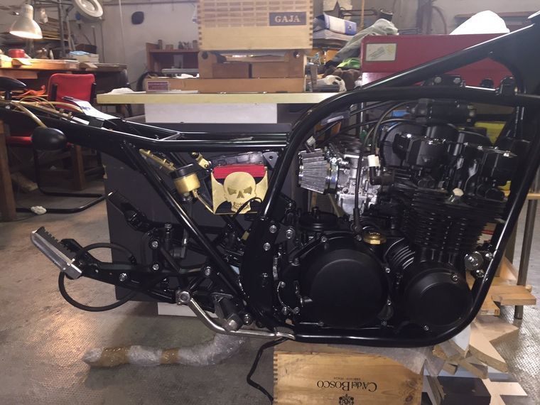 GPz750 Cafe Racer Build