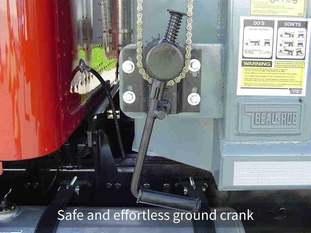 Roll tarp systems Safe and effortless ground crank