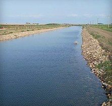 Geomembrane liners for ponds