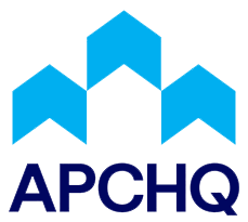 Logo APCHQ avec des toits géométriques bleus au-dessus d'un texte bleu foncé
